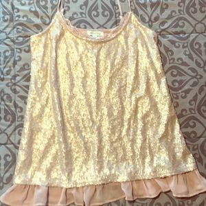 Woman’s tank top size large